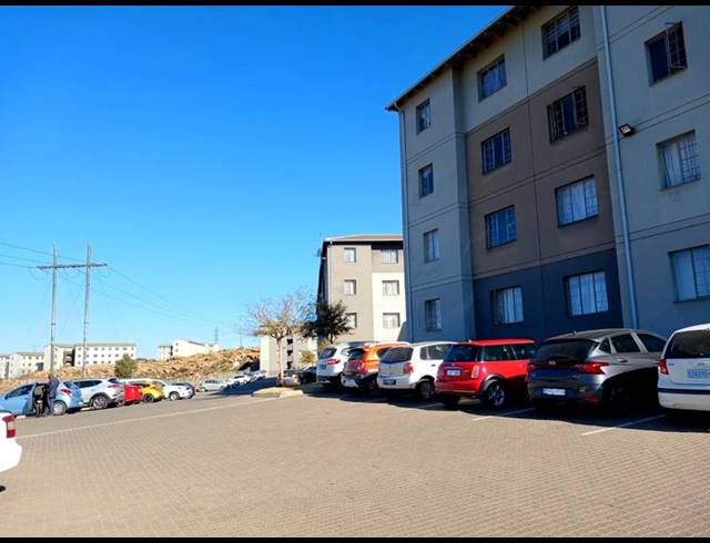 2 BEDROOM APARTMENT FOR SALE IN FLEURHOF